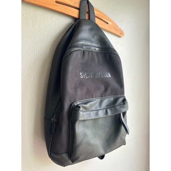 Steve Madden Womens Faux Leather Backpack Logo Strap Adjustable‎ Black One Size - Picture 2 of 6